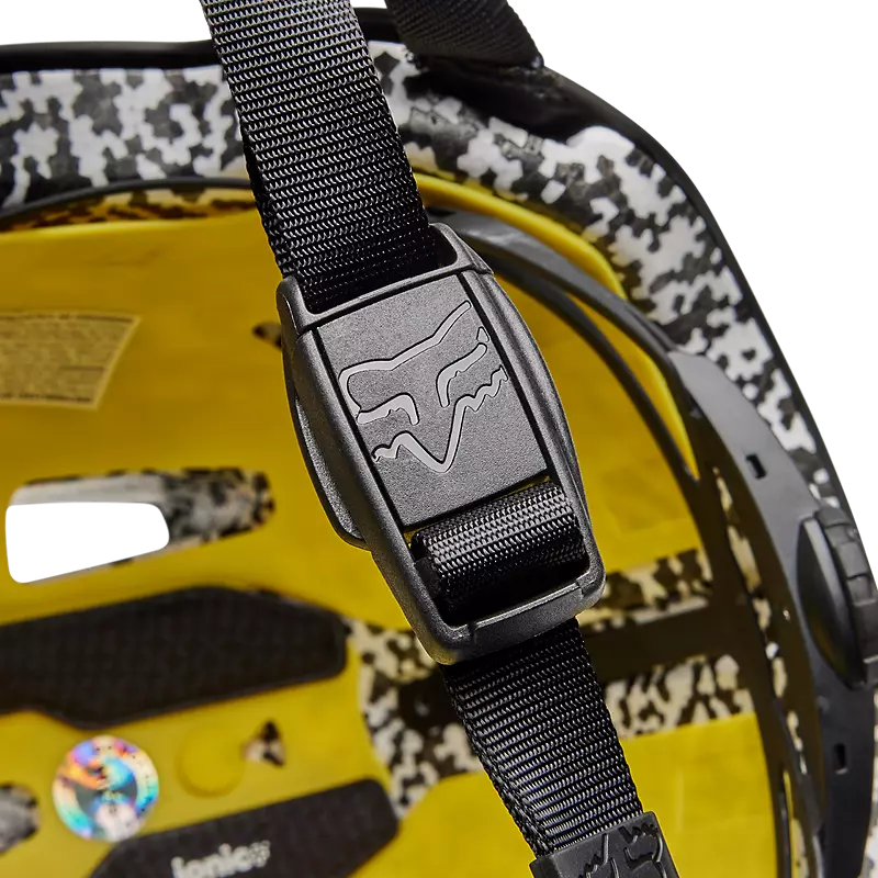 Flight Pro Helmet