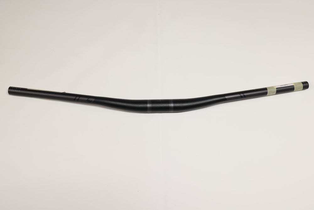 PIVOT CYCLES PADLOC CARBON BARS 800, 35MM, RISE 20MM OPEN BOX, NEW