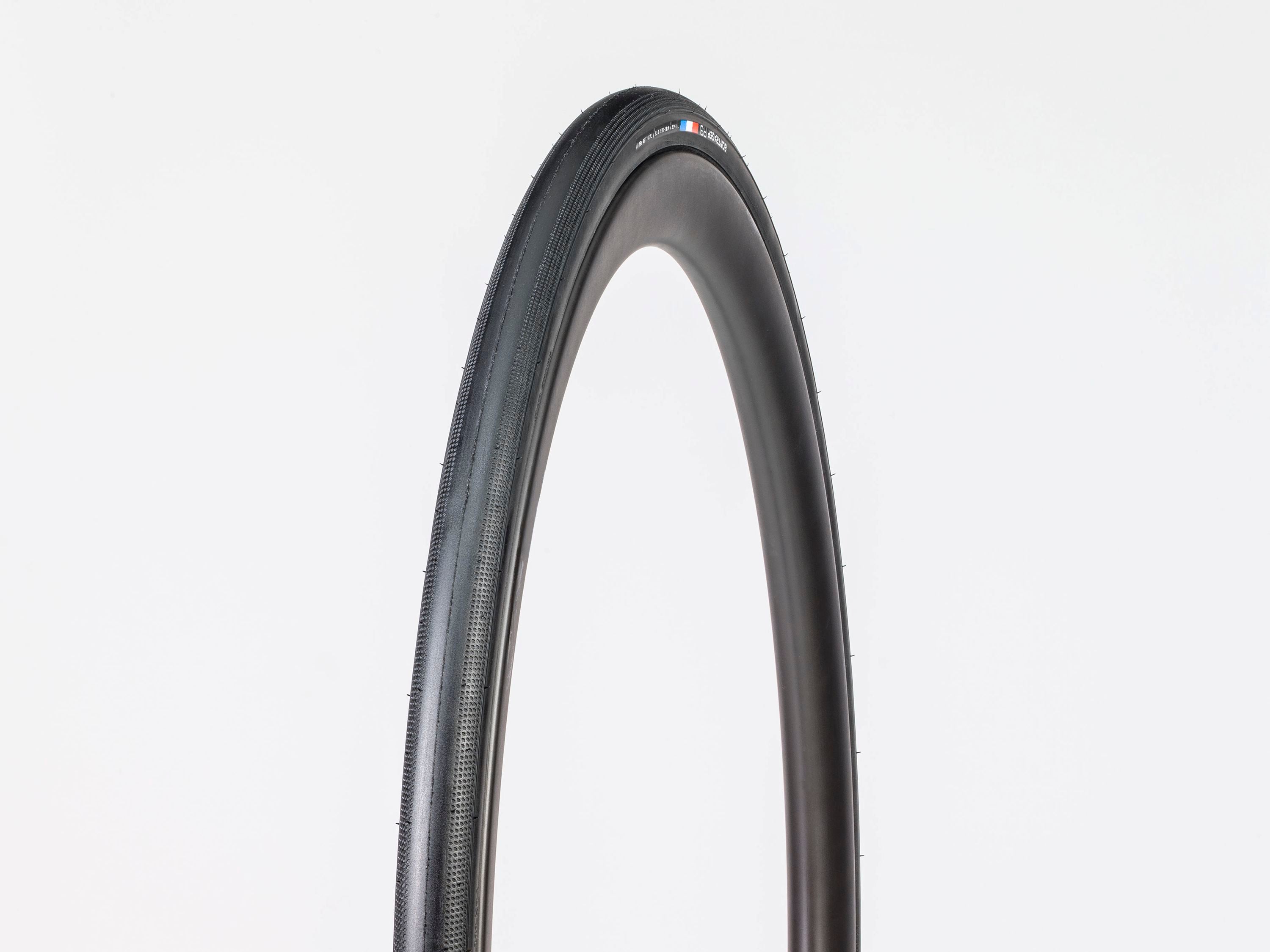 Tire Bontrager R3 Hard-Case Lite 700x28c TLR